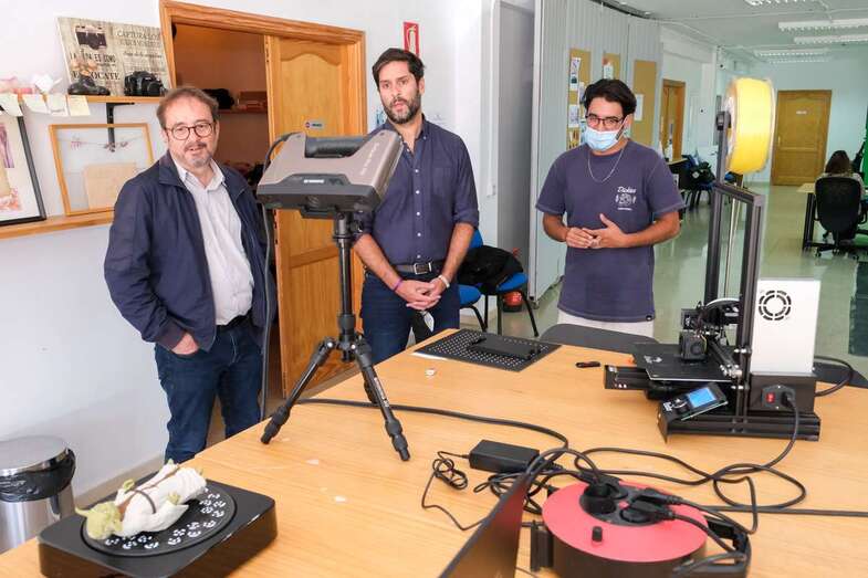 Visita a las instalaciones de Yrichen/TA.